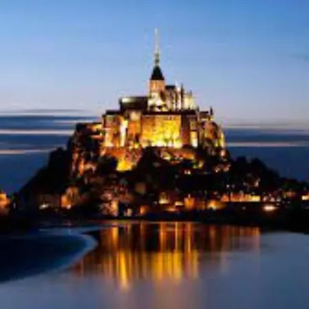 Holiday home Maison Au Pied Du Mont Saint Michel 2 Pontorson